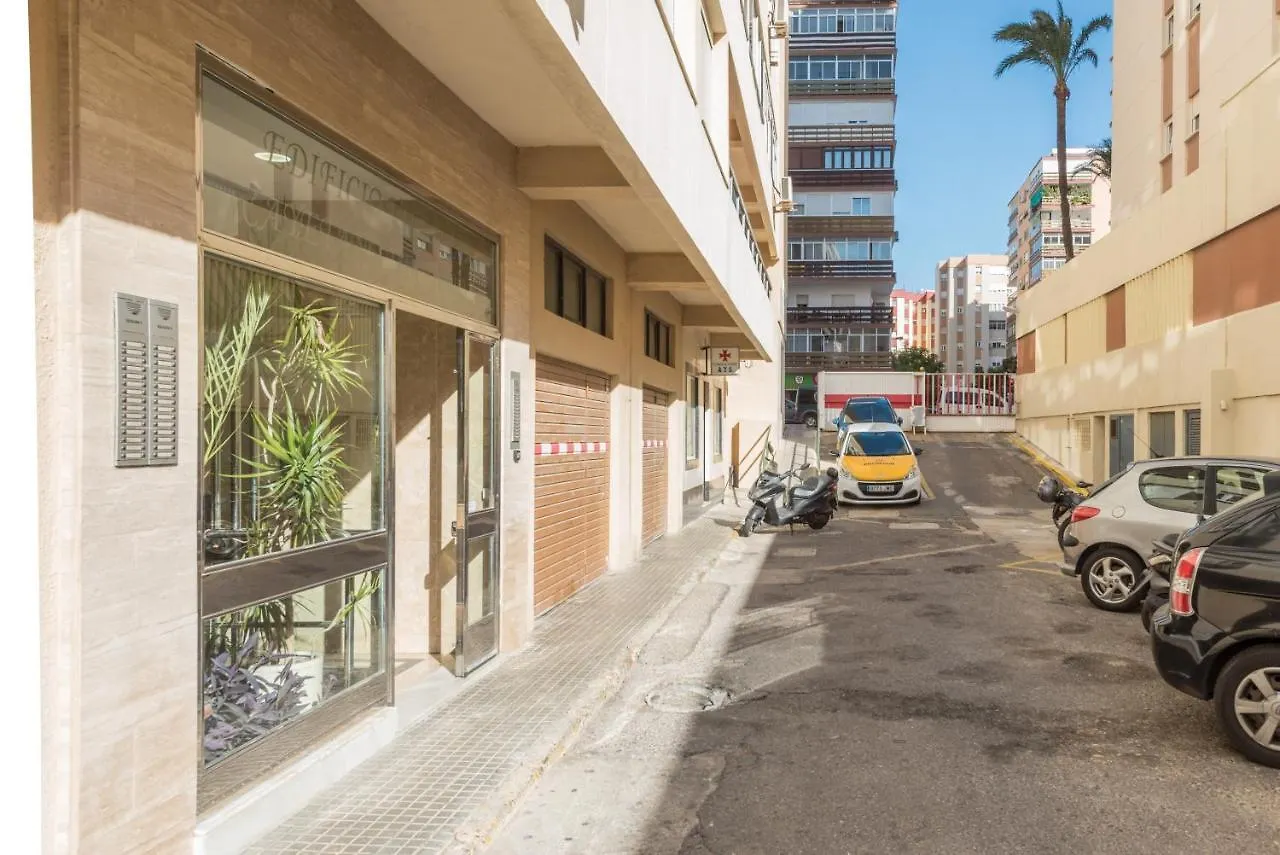Villamar Cádiz 0*,  España